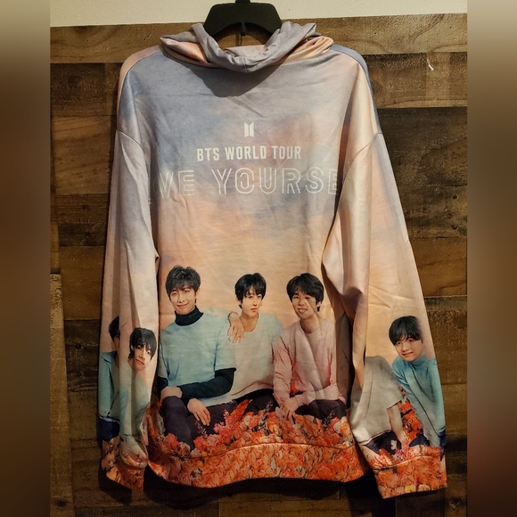 KPop BTS World Tour - Love Yourself Hoodie Multicolor with Kangaroo Pocket Sz XL - Picture 4 of 6
